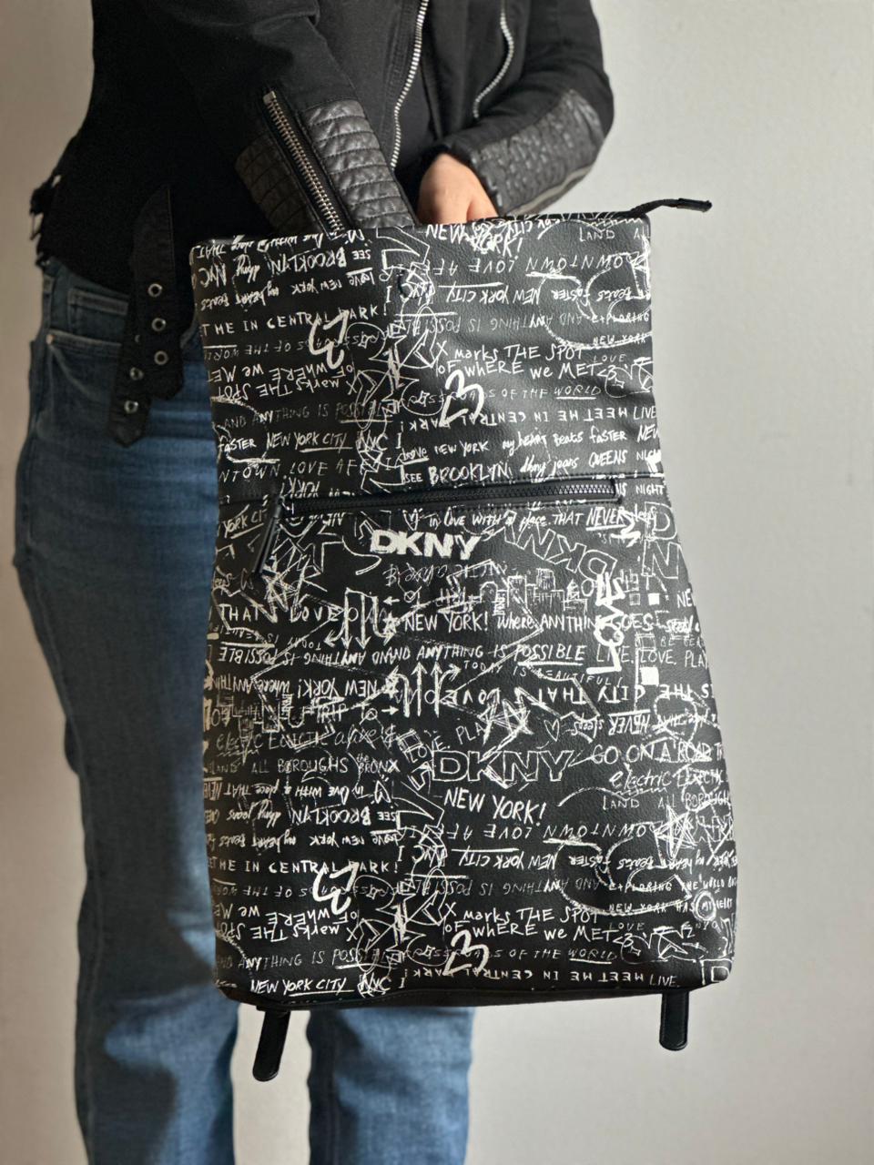 Mochila DKNY Negra GRAFFITY