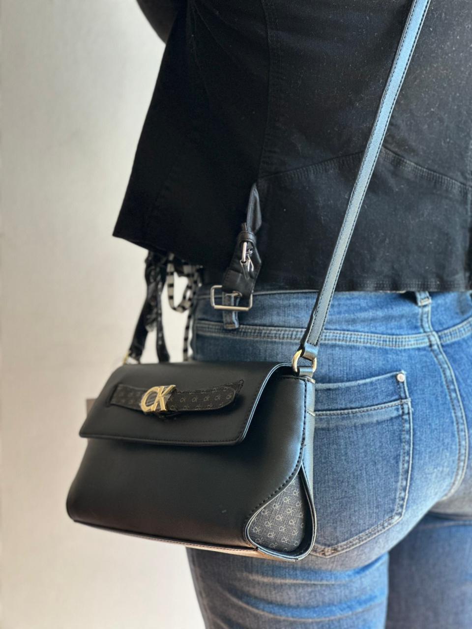 Cartera Calvin Klein Black Signature