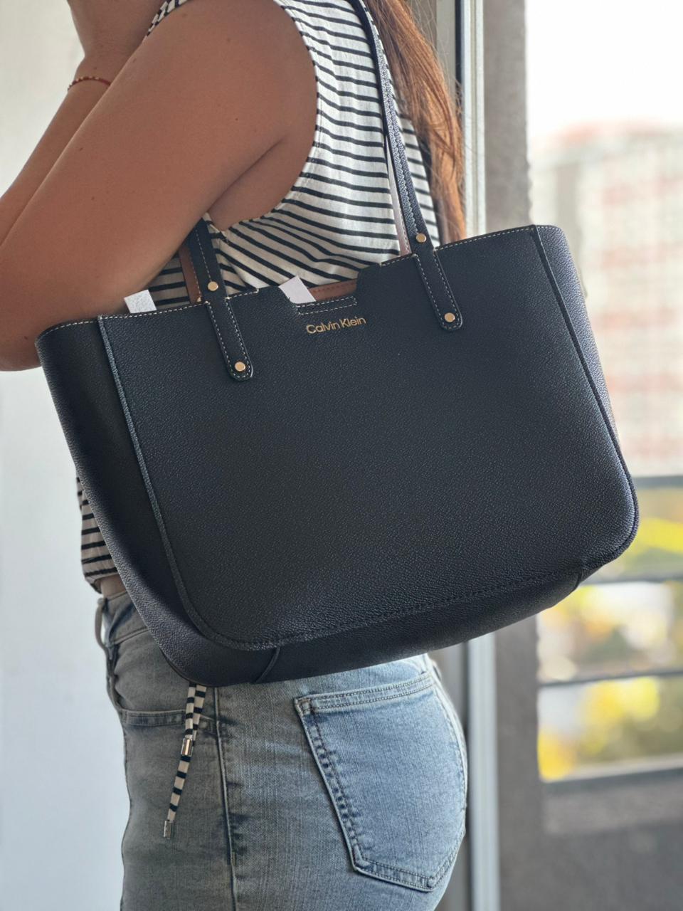 Cartera Calvin Klein  Tote Black