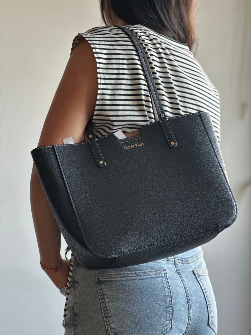 Cartera Calvin Klein  Tote Black