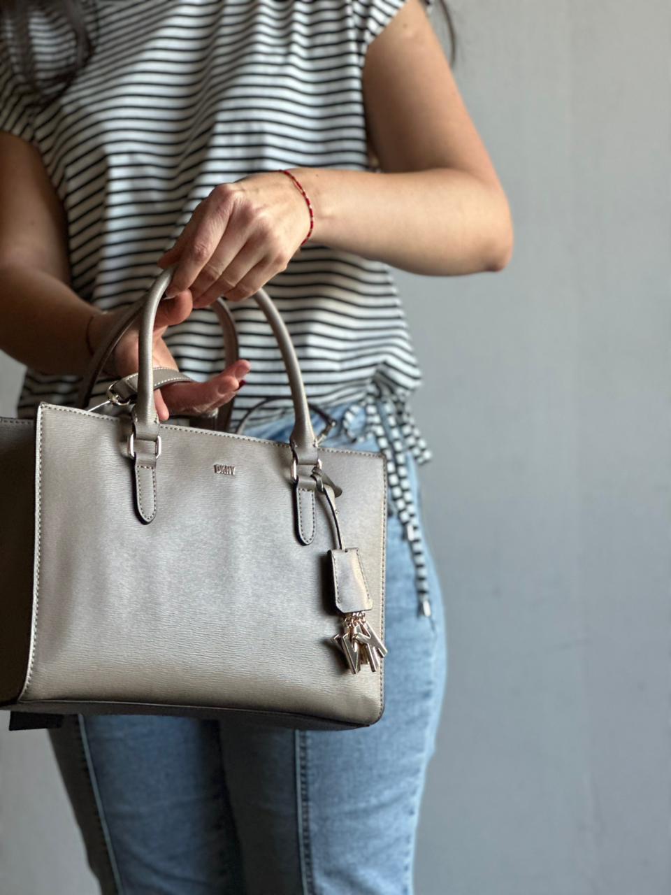 Cartera DKNY Perri  Box Satchel Beige